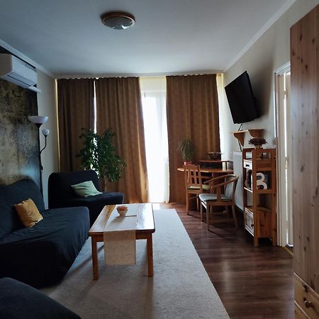 St. Benedek Apartmanlakas Lägenhet Mezőkövesd Exteriör bild